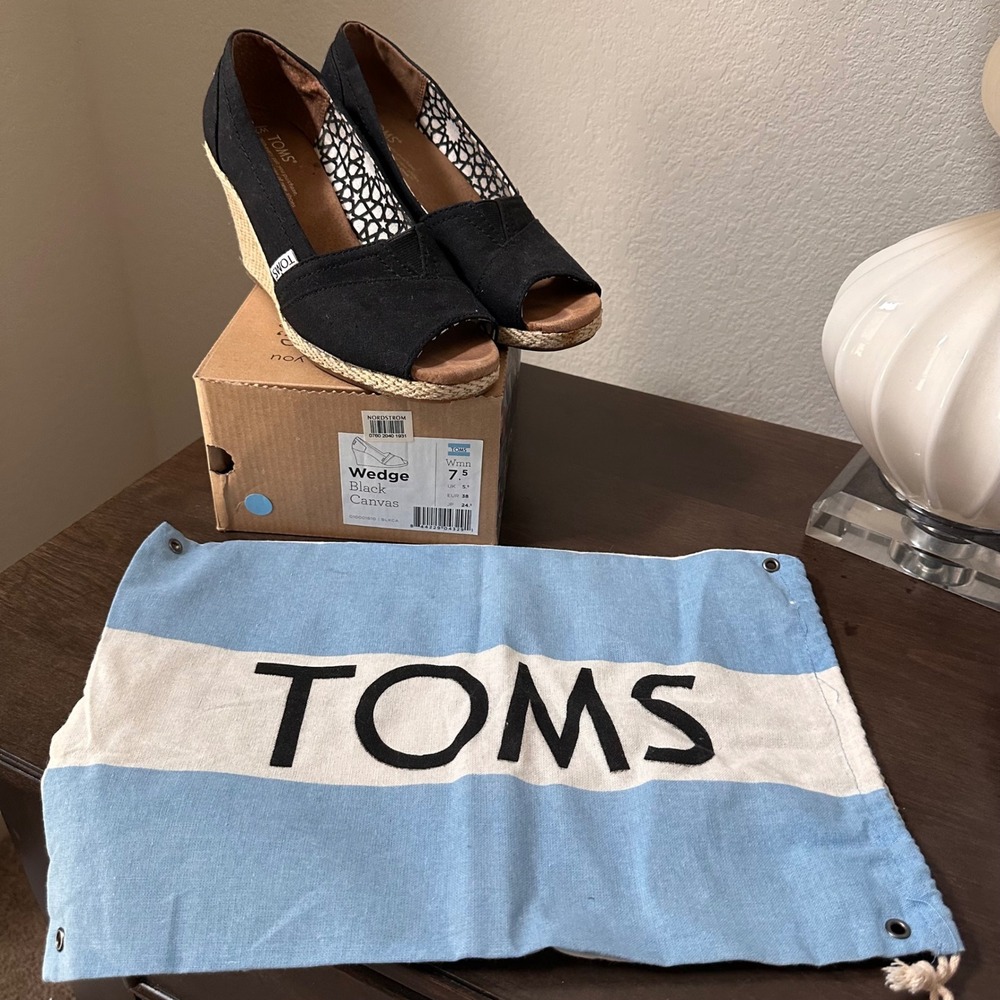 TOMS Black Canvas Peep Toe Wedge Sandals Espadrille 7.5 Black Wmn Woven Heel